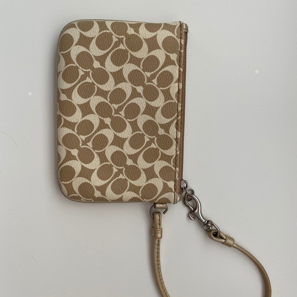 Coach wristlet - Picture 2 of 3